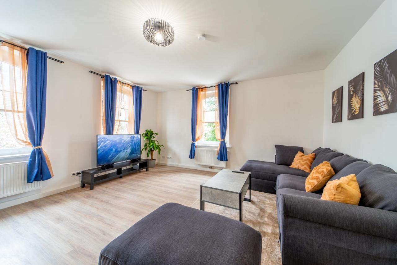 Grosse 3-Zimmer Wohnung - Zentral-Coburg - Kostenloser Parkplatz Exterior foto